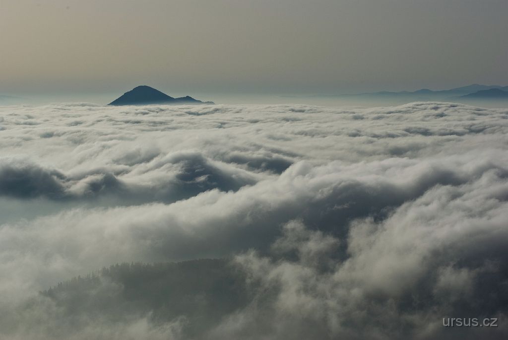 IMGP9287.jpg - impozantní Velký Choč (1611m)