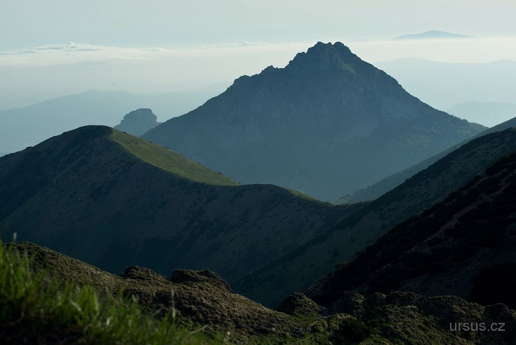 IMGP9290.jpg - fenomenální Rozsutec (1609m)