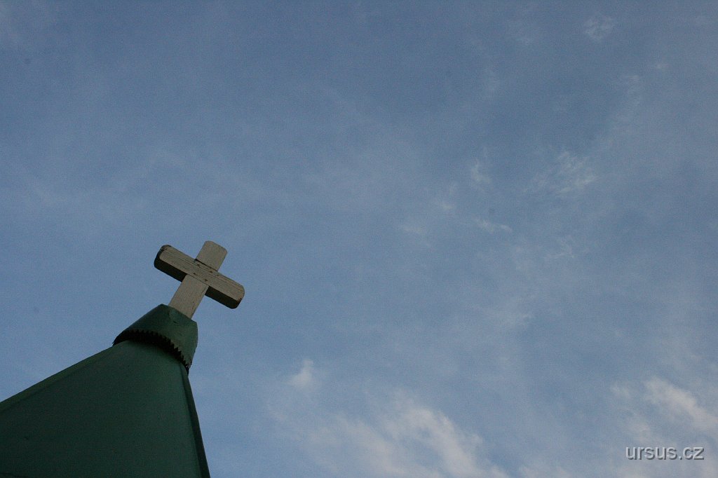 67.JPG - Podél hlavních cest i turistických tras najdete celou řadu pěkných křížů i kapliček...