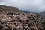 Geologicky je národní park Cairngorms tvořen tvrdou a neúprosnou žulou, která odolává větru, ledu i dešti po miliony let. Samotné slovo Cairn Gorm pochází z gaelštiny a znamená kouřový křemen.