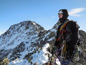 Vylezli jsme na Slavkovskou kopu. Vzadu za námi je pak mohutný vrchol Slavkovského štítu. Na ten dnes ovšem nemíříme.